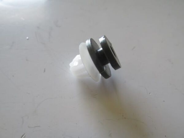 UNIVERSAL UNIVERSAL-; KAPI DÖŞEME KLİPSİ (RENAULT/DACIA)