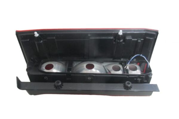 VOLKSWAGEN CRAFTER- 18/25; STOP LAMBASI SOL KIRMIZI/BEYAZ (MARS) (E MARKLI)