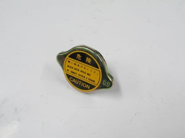 UNIVERSAL UNIVERSAL;- RADYATÖR KAPAĞI BÜYÜK TİP KAMYONET TİPİ (NKR/NPR/ŞAMPİYON) (FPI)