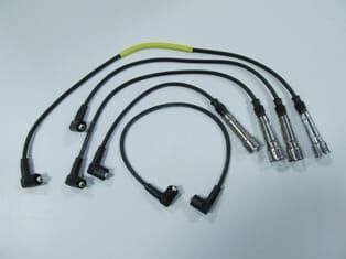 SKODA FELICIA- 99/01; BUJİ KABLOSU TAKIM (8V)(AEE)1.6 CC (YOW JUNG)