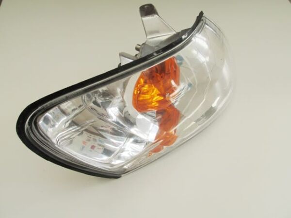 TOYOTA COROLLA- AE101- 93/98; MODİFİYE ÖN SİNYAL SAĞ (ŞEFFAF CAMLI NİKELAJLI) (KOTO)