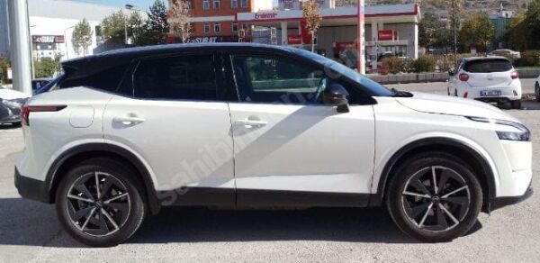 NISSAN QASHQAI- J12- 22/24; ARAÇ BİLGİLERİ VE RESİMLERİ
