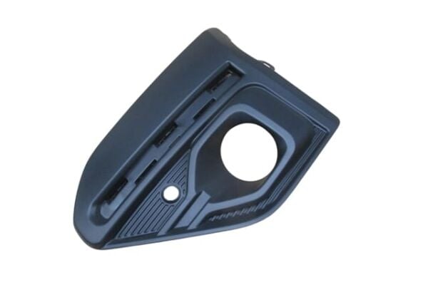 DACIA SANDERO STEPWAY- 21/25; SİS LAMBA KAPAĞI SOL SİYAH SİS DELİKLİ/SENSÖR DELİKLİ (TYG)