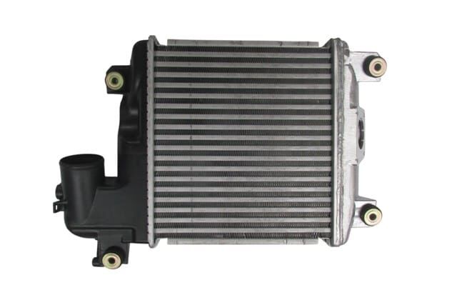TOYOTA HILUX- 05/11; TURBO SOĞUTMA RADYATÖRÜ 2.5/3.0 (İNTERCOOLER) (BRAZİNG)(275x302x62) ORİS