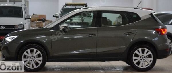 SEAT ARONA- 22/25; ARAÇ BİLGİLERİ VE RESİMLERİ