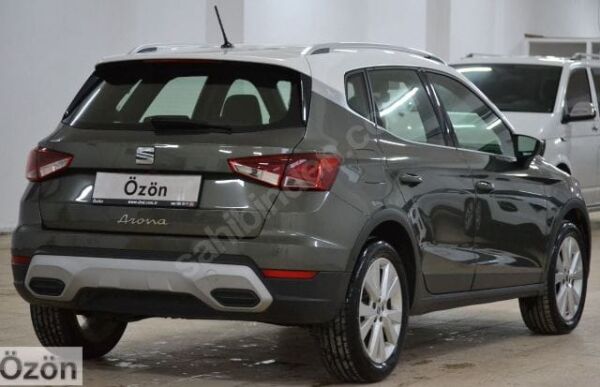 SEAT ARONA- 22/25; ARAÇ BİLGİLERİ VE RESİMLERİ