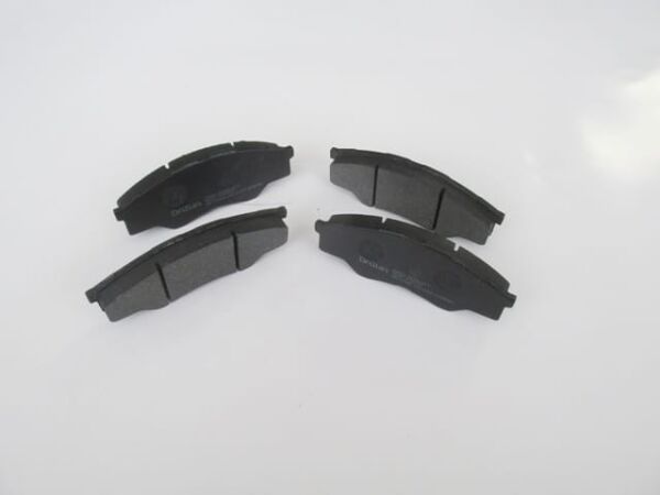 TOYOTA HILUX- PICK UP VIGO- 05/07; ÖN FREN BALATASI 4X4 (07/10 4X2 UYUMLU)(140X51.9X15,50)DA