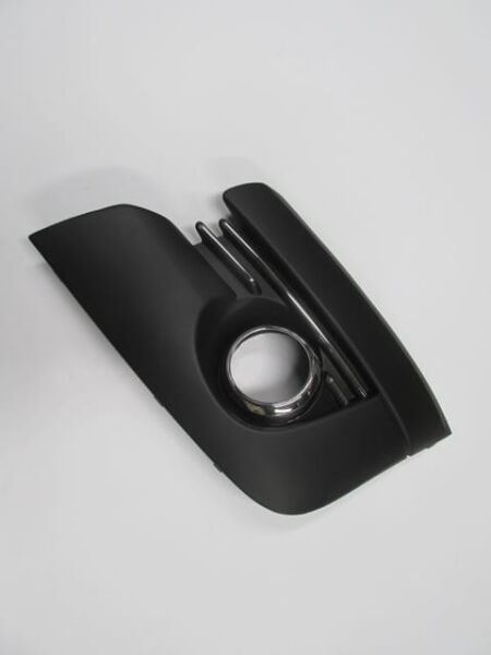 PEUGEOT 3008- 09/13; SİS LAMBA KAPAĞI SOL SİS DELİKLİ (SİS ÇERÇEVESİ NİKELAJLI) (TYG)