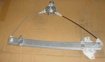 HYUNDAI ACCENT- 95/97; ÖN CAM KRİKOSU SAĞ MANUEL (HUSHAN)