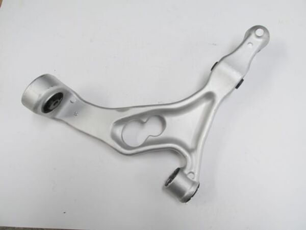 AUDI Q7- 06/12; ÖN ALT TABLA SOL ROTİLLİ/BURÇLU (SALINCAK) (SH)