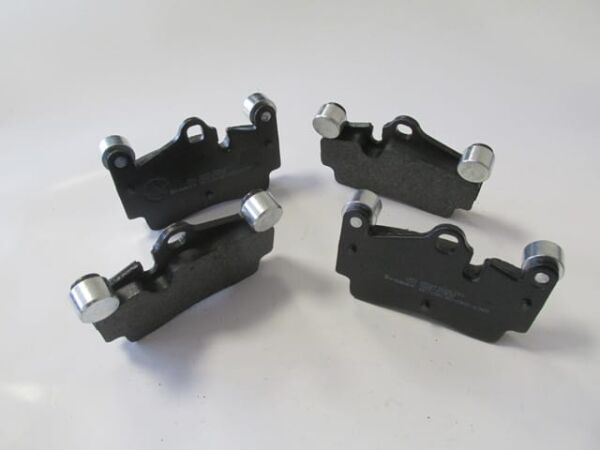 AUDI Q7- 06/14; ARKA FREN BALATASI 3,0TDI/3,0TFSI/4,2FSI/4,2TDI(KABLOSUZ)(DİSK)(112x73x16) (BRAM