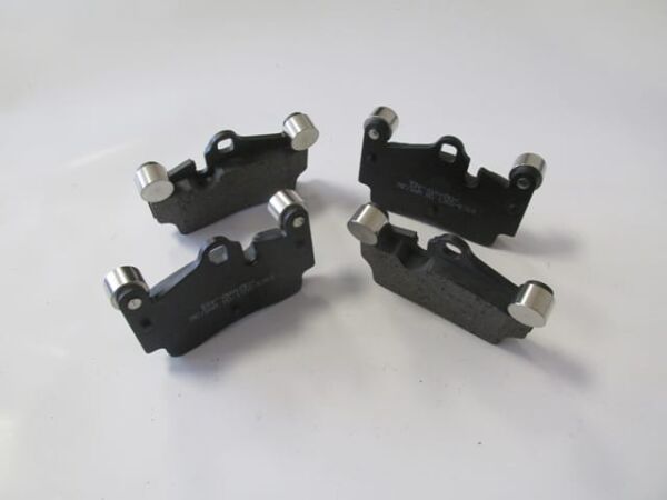 AUDI Q7- 06/14; ARKA FREN BALATASI 3,0TDI/3,0TFSI/4,2FSI/4,2TDI(KABLOSUZ)(DİSK)(112x73x16) (BRAM