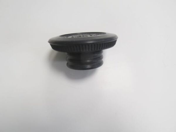 NISSAN PICK UP- D21- 89/97; MOTOR YAĞ KAPAĞI