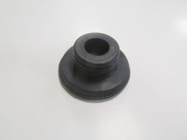 NISSAN PICK UP- D21- 89/97; MOTOR YAĞ KAPAĞI