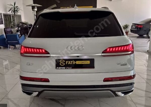 AUDI Q7- 20/25; ARAÇ BİLGİLERİ VE RESİMLERİ