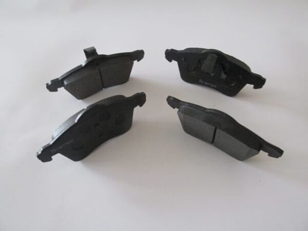 VOLKSWAGEN TRANSPORTER- T4- 96/01; ÖN FREN BALATASI 1,9/2,4/2.5(KABLOSUZ)DİSK)156,4X68,8X19,40)B