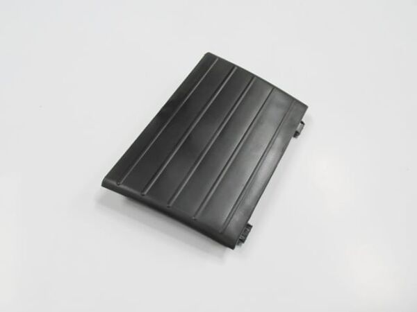 PEUGEOT 3008- 17/20; ÖN TAMPON PANJURU ORTA PARÇA SİYAH (RADAR KAPAĞI)