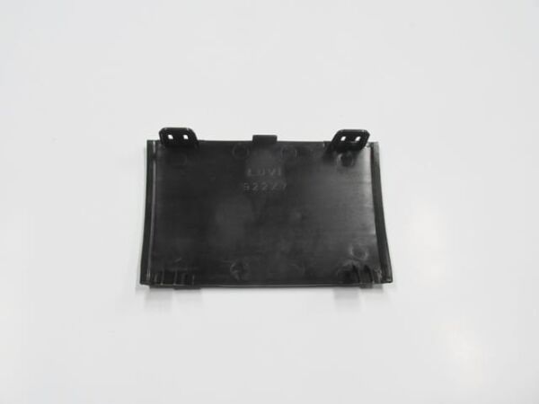 PEUGEOT 3008- 17/20; ÖN TAMPON PANJURU ORTA PARÇA SİYAH (RADAR KAPAĞI)