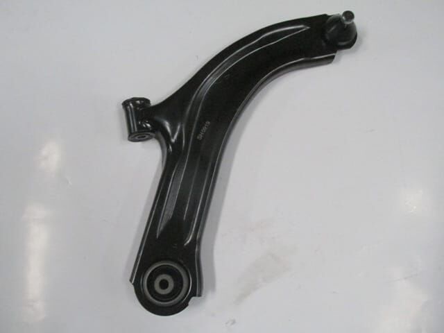 RENAULT CLIO- 3- HB- 06/09; ÖN ALT TABLA SAĞ ROTİLLİ/BURÇLU (SALINCAK) (SH)