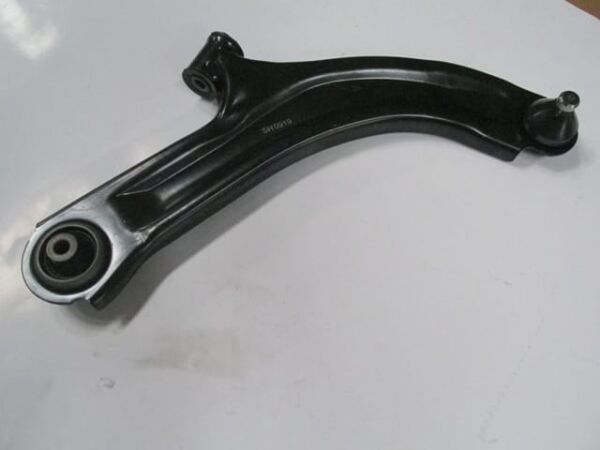 RENAULT CLIO- 3- HB- 06/09; ÖN ALT TABLA SAĞ ROTİLLİ/BURÇLU (SALINCAK) (SH)