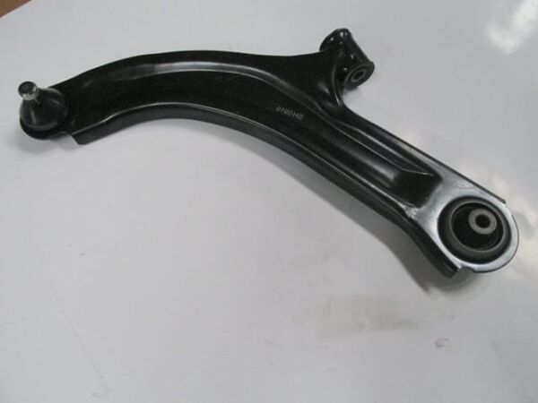 RENAULT CLIO- 3- HB- 06/09; ÖN ALT TABLA SOL ROTİLLİ/BURÇLU (SALINCAK) (SH)