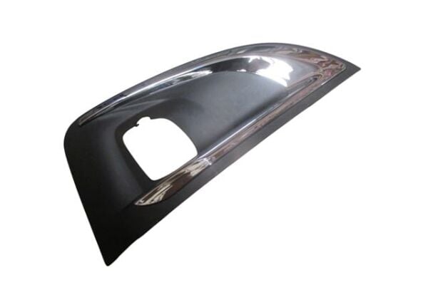 PEUGEOT 3008- 17/20; SİS LAMBA ÇERÇEVESİ SAĞ NİKELAJ ÇITALI (TW)