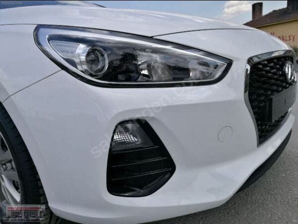 HYUNDAI I30- 17/18; ARAÇ BİLGİLERİ VE RESİMLERİ