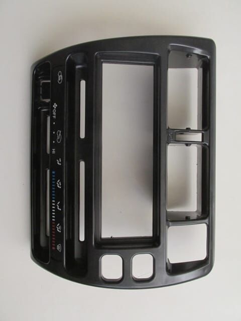 TOYOTA COROLLA- AE101- 93/98; ÖN GÖĞÜS TEYP PANELİ/ÇERÇEVESİ (HAVALANDIRMA PANELİ)