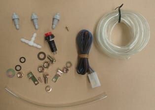 MITSUBISHI L200- PICK UP- 90/98; ÖN CAM SU BİDONU/DEPOSU MOTORLU(FISKİYE/HORTUM/DÜĞMESİ İLE)