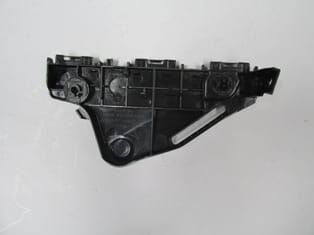 TOYOTA HILUX- PICK UP- 15/19; ÖN TAMPON BRAKETİ SAĞ PLASTİK (TW)