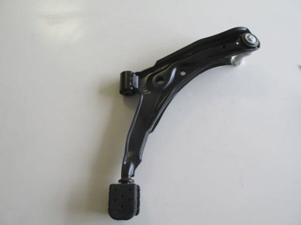 NISSAN SUNNY- B13- 90/94; ÖN ALT TABLA SOL ROTİLLİ (SALINCAK) (SH)