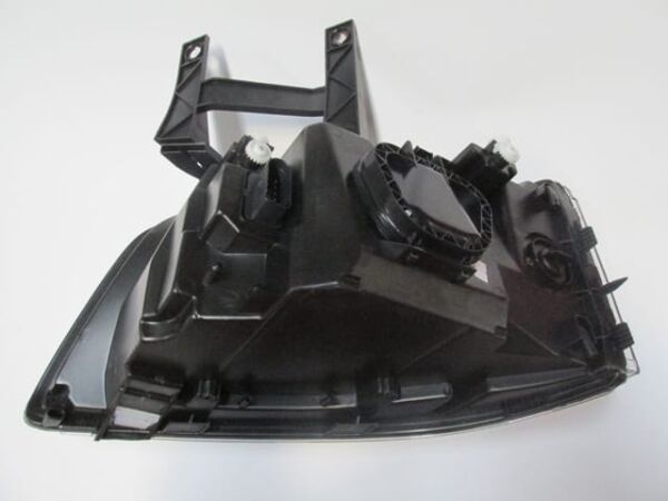 VOLKSWAGEN TRANSPORTER- T5- 04/06; FAR LAMBASI SAĞ ELEKTRİKLİ/MOTORLU/BRAKETLİ (AYFAR) (E MARKLI)