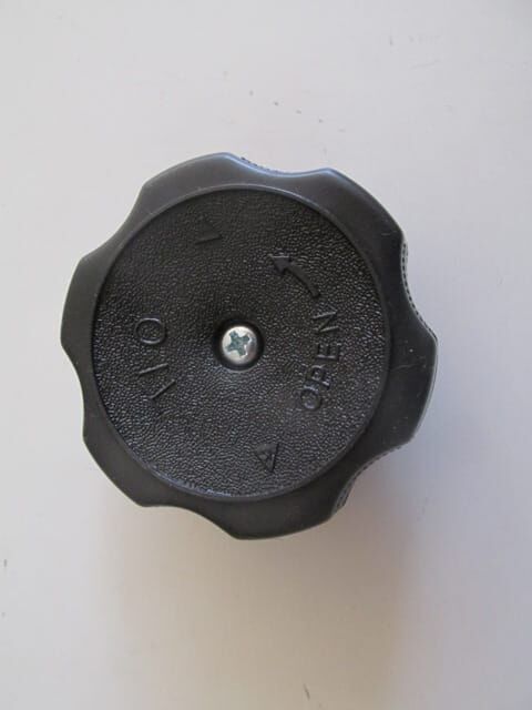 MITSUBISHI L200- PICK UP- 90/98; MOTOR YAĞ KAPAĞI (ÜSTÜ DÜZ TİP)