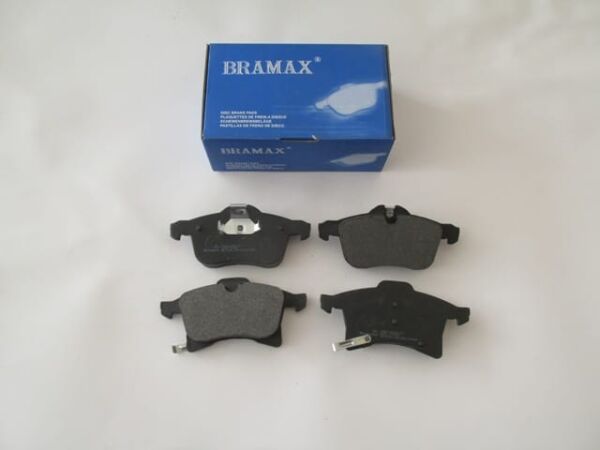 OPEL MERIVA- 06/10; ÖN FREN BALATASI 1,3/1,4/1,6/1,7(DİSK)(155.2X70.8X19.2/156.5X76.2X19.2)(BRAMAX)