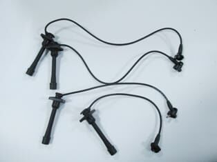 TOYOTA COROLLA- AE101- 93/98; BUJİ KABLOSU TAKIM (16V)(4AFE)1.6 CC (YOW JUNG)