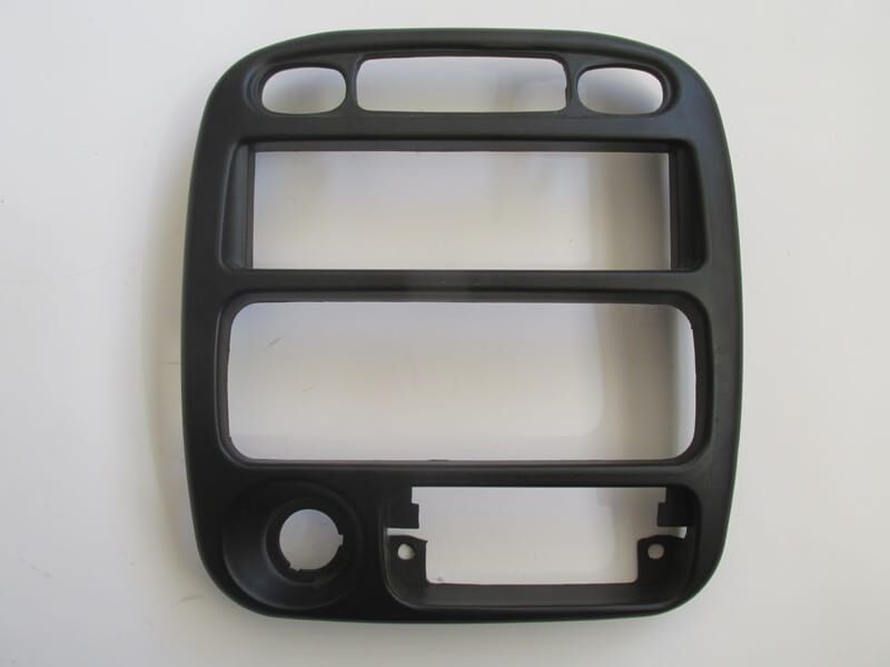 HYUNDAI ACCENT- 98/00; ÖN GÖĞÜS TEYP PANELİ/ÇERÇEVESİ (KLİMALI) (ÇEVİRMELİ AYAR)