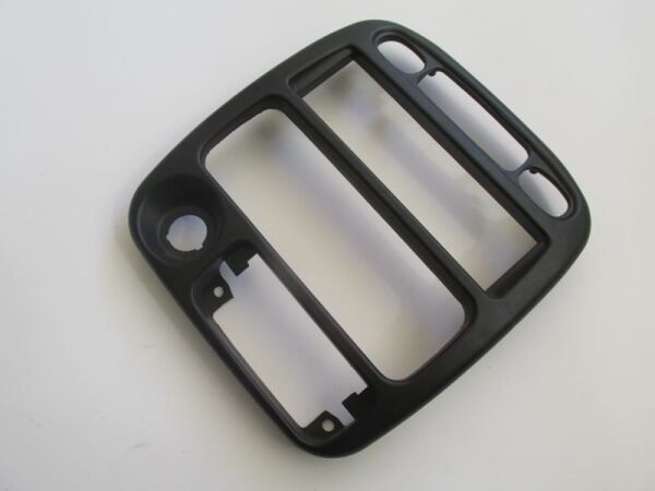 HYUNDAI ACCENT- 98/00; ÖN GÖĞÜS TEYP PANELİ/ÇERÇEVESİ (KLİMALI) (ÇEVİRMELİ AYAR)