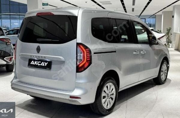 RENAULT KANGOO- 5- 24/25; ARAÇ BİLGİLERİ VE RESİMLERİ