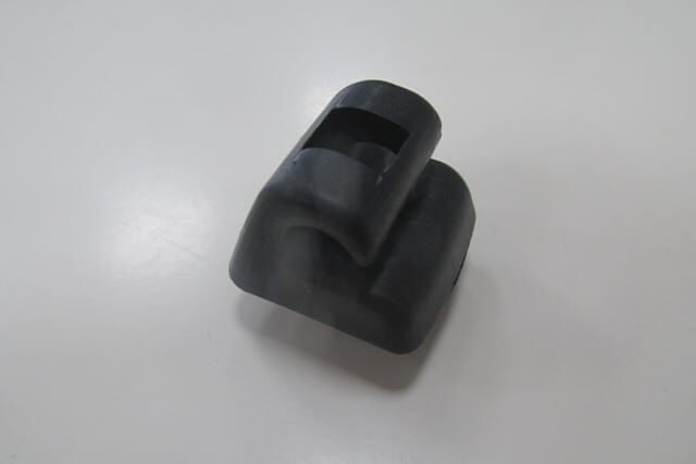 MERCEDES E CLASS- W124- 93/95; GÜNEŞLİK AYAĞI SİYAH