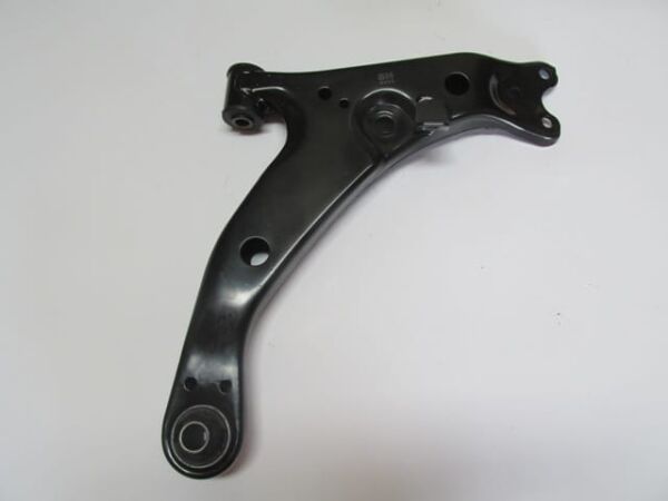 TOYOTA COROLLA- AE101- 95/98; ÖN ALT TABLA SAĞ (BURÇLU TİP) (ENJEKSİYONLU) (SALINCAK) (SH)