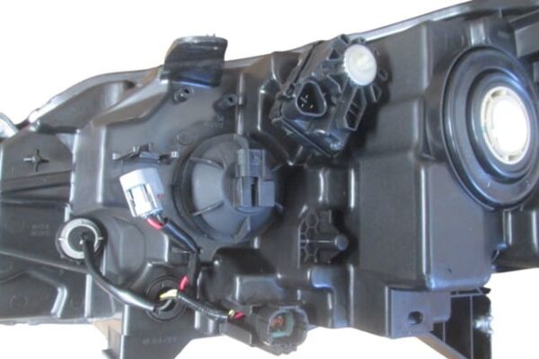 NISSAN QASHQAI- J11- 14/16; FAR LAMBASI SAĞ ELEKTRİKLİ/MOTORLU/MERCEKLİ/LEDLİ (H7/H11)(E MARKLI)(RIA