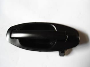 HYUNDAI SANTA FE- 01/05; ARKA KAPI DIŞ AÇMA KOLU SAĞ SİYAH (BOYANIR TİP) (HUSHAN)