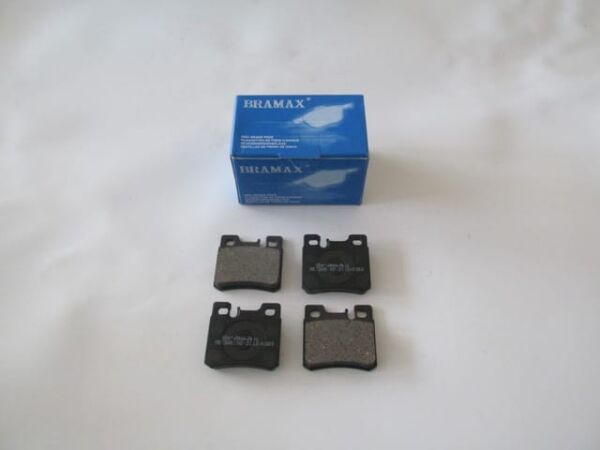 MERCEDES E CLASS- W124- 93/95; ARKA FREN BALATASI (KABLOSUZ)(DİSK) (61,8X58,1X13,5)(BRAMAX)