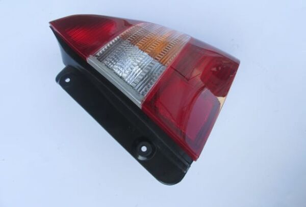 HYUNDAI ACCENT- MILENYUM- 00/02; STOP LAMBASI SAĞ KIRMIZI/SARI/BEYAZ (MARS)