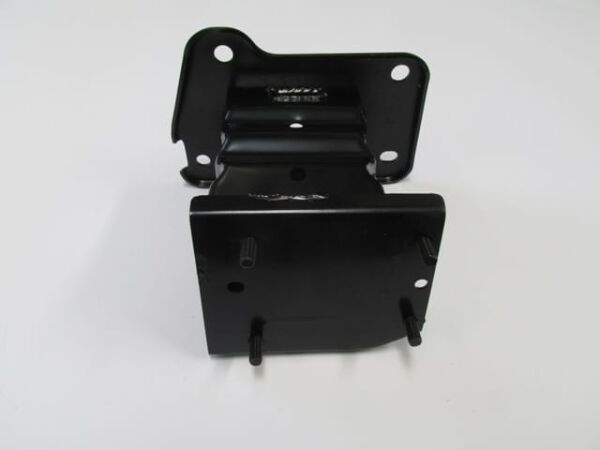 NISSAN QASHQAI- J11- 14/16; ÖN TAMPON İÇ DEMİRİ BAĞLANTI BRAKETİ SOL (EAGLE BODY)