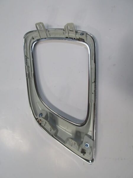 NISSAN PICK UP- NAVARA- 16/22; SİS LAMBA ÇERÇEVESİ SAĞ NİKELAJLI (CASP)