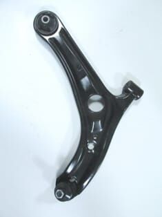 TOYOTA YARIS- 00/02; ÖN ALT TABLA SAĞ (SALINCAK) BURÇLU/ROTİLLİ (DAMLA GÖZSÜZ) (SH)