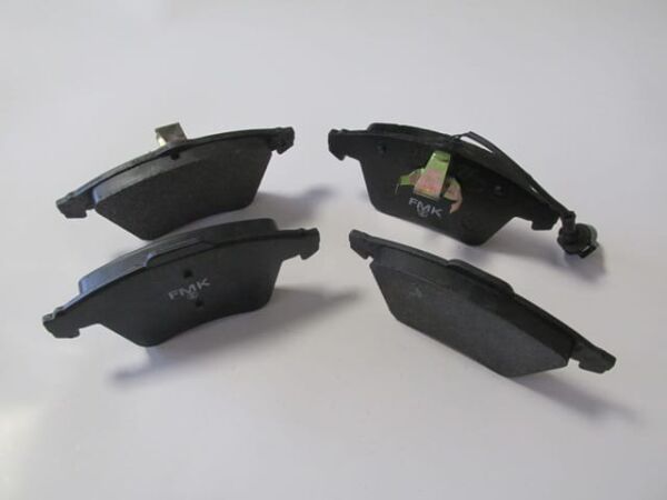 VOLKSWAGEN TRANSPORTER- T5- 04/09; ÖN FREN BALATASI (1KABLOLU)DİSK)155X73,3X17/156,3X75,1X16,5)(