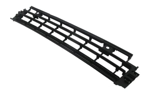 VOLKSWAGEN GOLF- 8- 21/24; ÖN TAMPON PANJURU SİYAH/NİKELAJ ÇITASIZ (SENSÖR DELİKLİ)(LIFE)(TW)