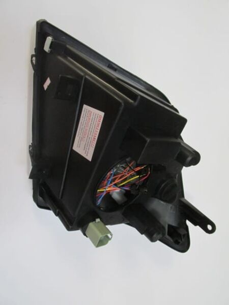 FORD TRANSIT CONNECT- 09/14; FAR LAMBASI SAĞ ELEKTRİKLİ/MOTORLU (H4)7FİŞLİ (AYFAR) (E MARKLI)